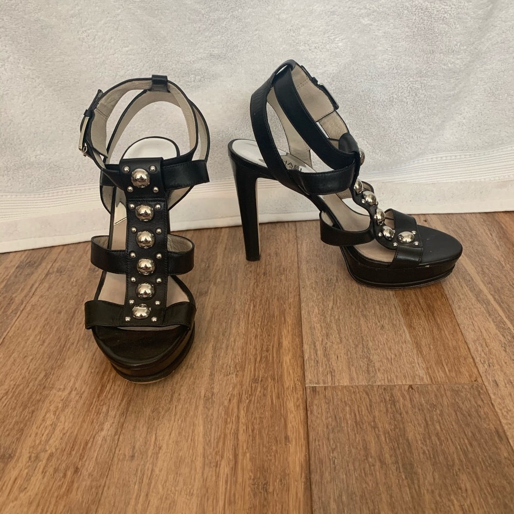 Sz8 Michael Kors Black Platform Silver Studs